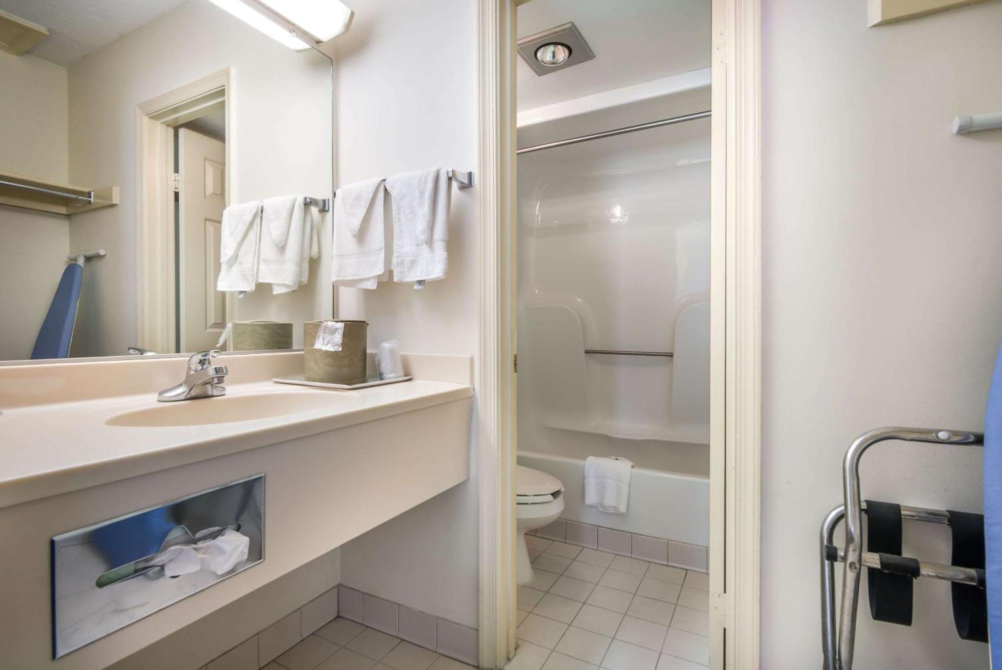 Quality Inn Little Creek Virginia Beach Dış mekan fotoğraf